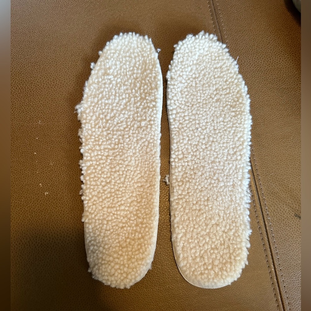 Golden Goose Shearling Sneaker - Picture 4 of 6